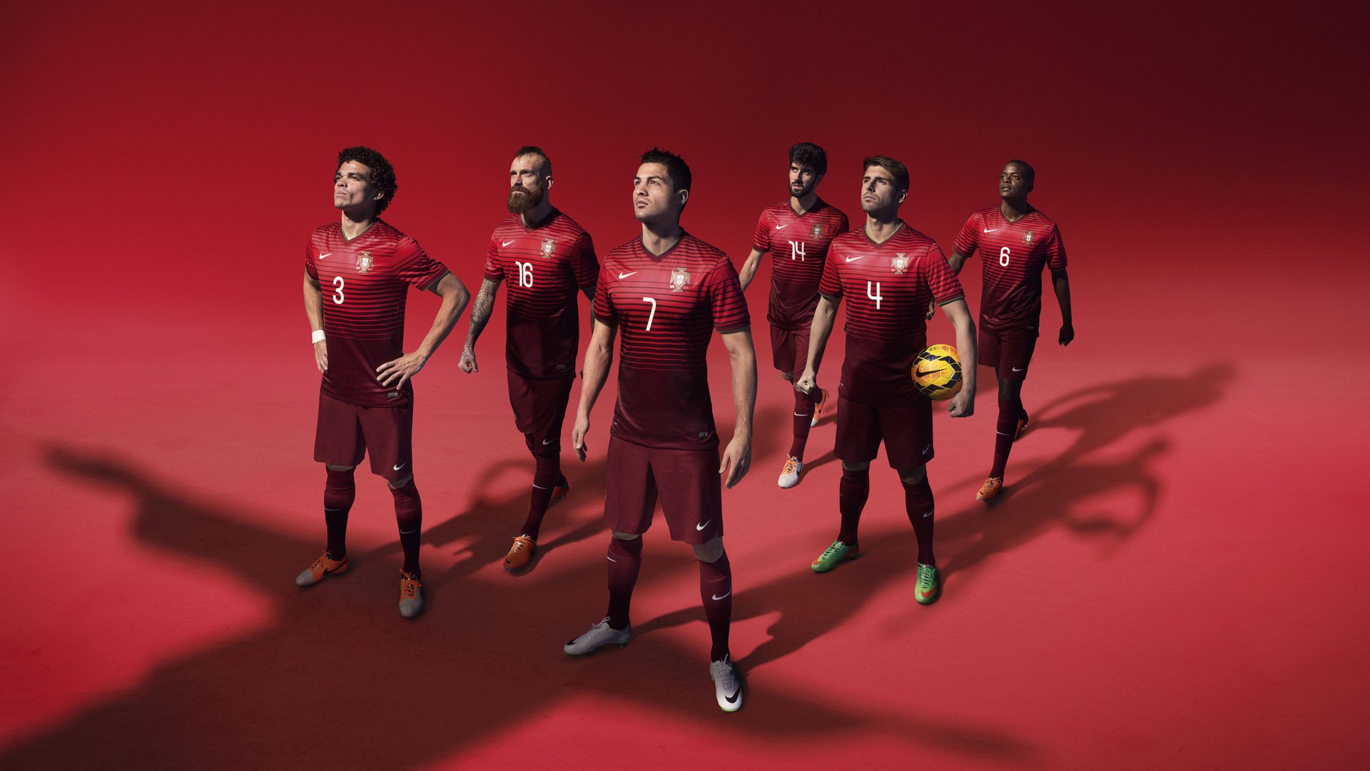 九游游戏中心下载-艾比·德尔福：南非队的防守先锋，完美配合前场进攻，比尔和艾德